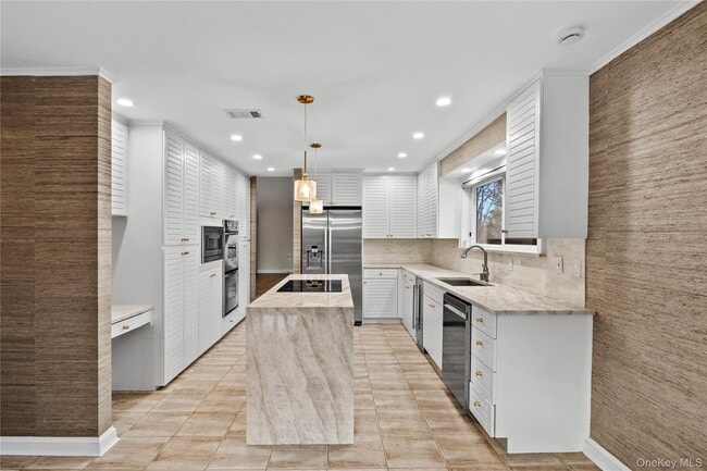 Building Photo - 1 Yale Dr