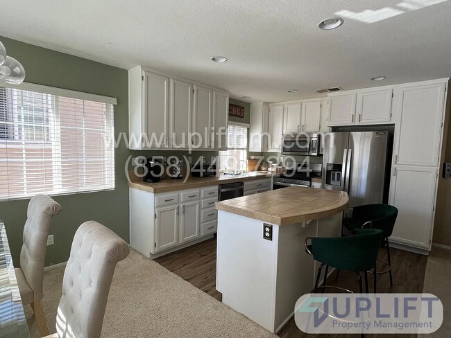 Building Photo - Charming 2-Bedroom Condo in Otay Ranch – P...