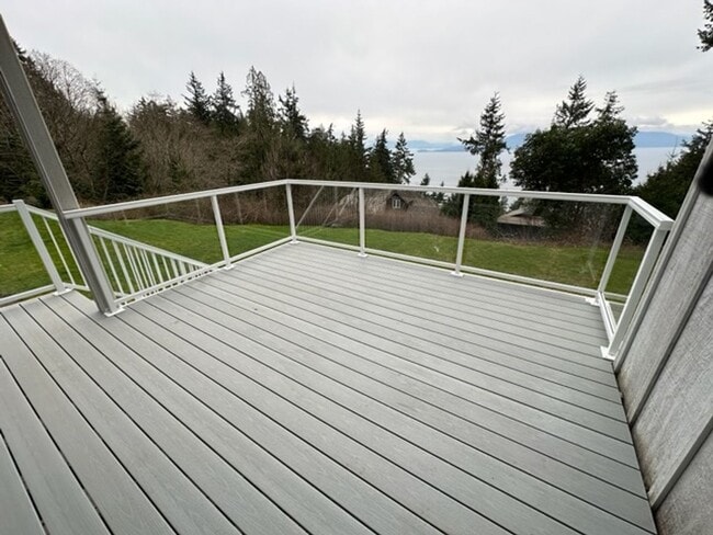 Building Photo - Beautiful home with views and in a gated c...