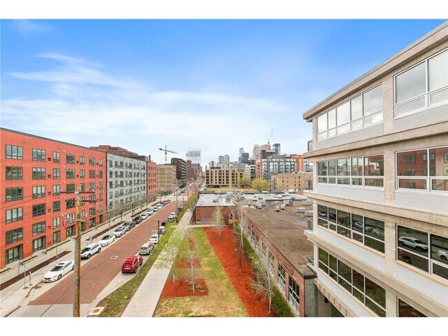Building Photo - 901 N 3rd St