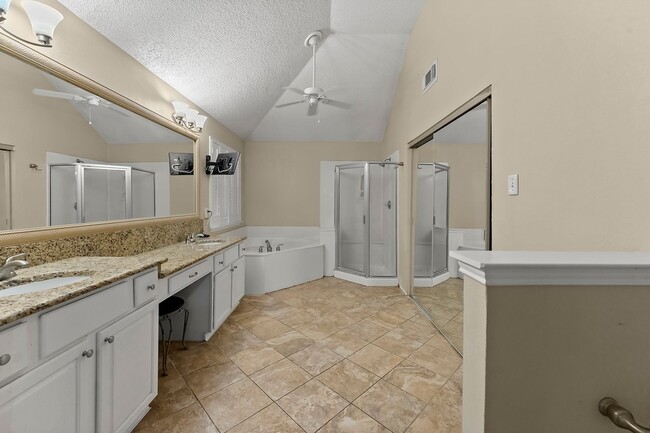 Building Photo - 1226 Rivercrest Dr