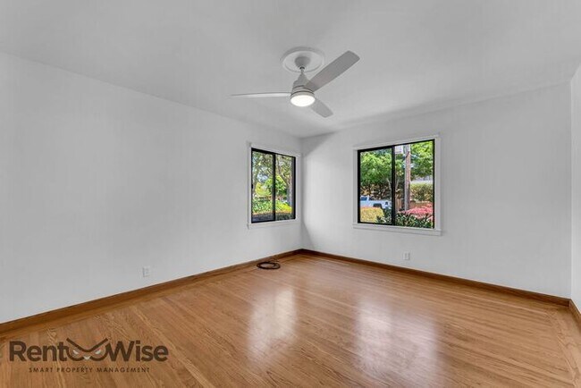 Building Photo - 1534 Whipple Ave