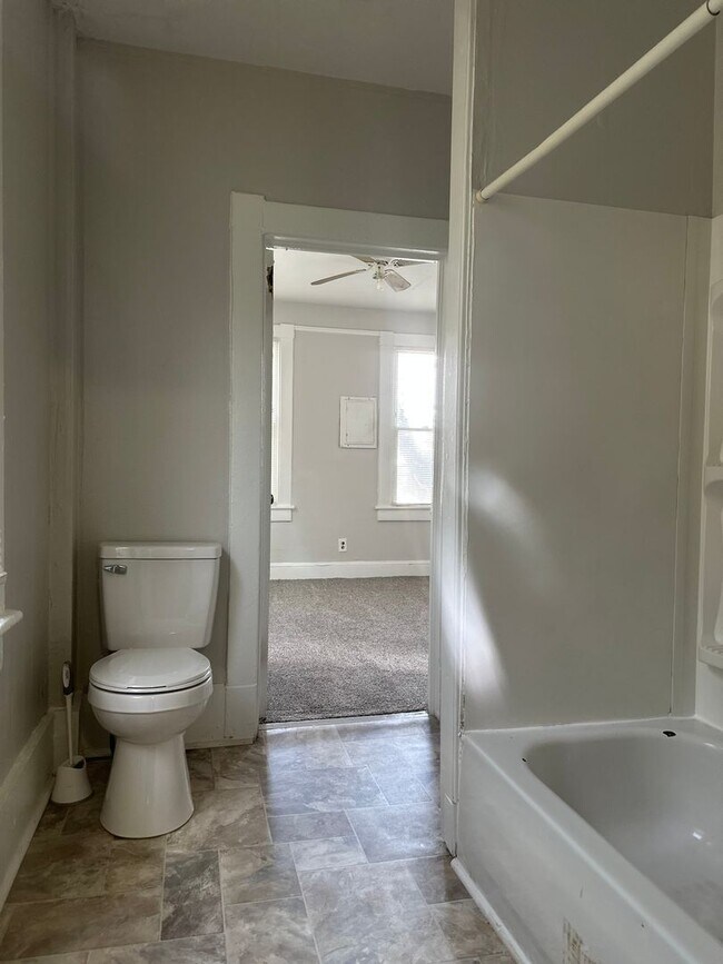 Building Photo - 120 Hough Ave