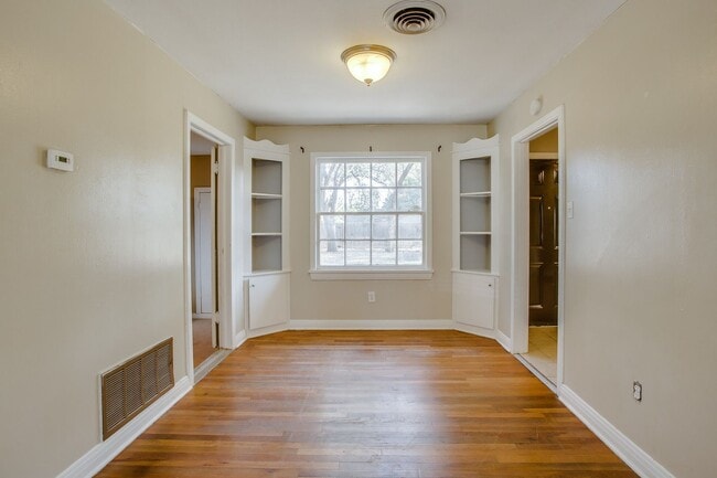 Building Photo - Pre Leasing for fall 2026! 3/2 in Tech Terrace!