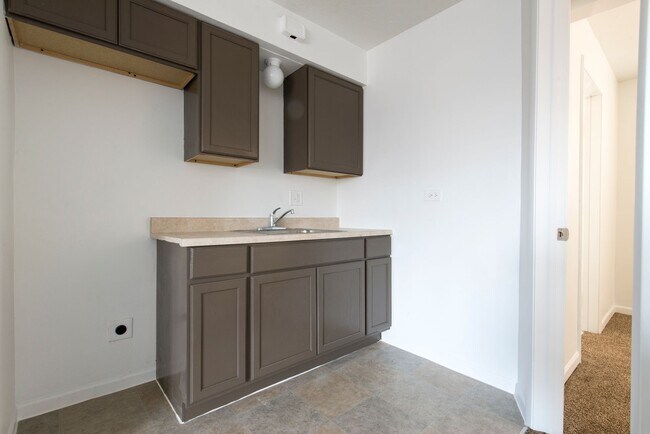 Building Photo - 8640 S Ingleside Ave Chicago, IL 60619