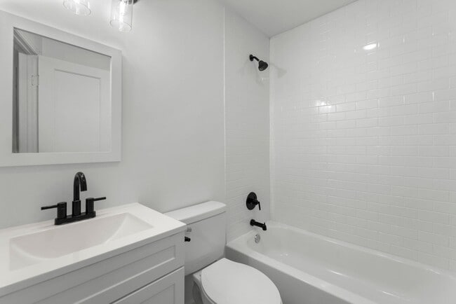 Building Photo - Newly Renovated Home - Steps Away from KU Med