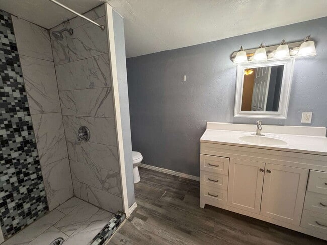 Building Photo - 3-Bedroom, 2 Full Baths in Del City