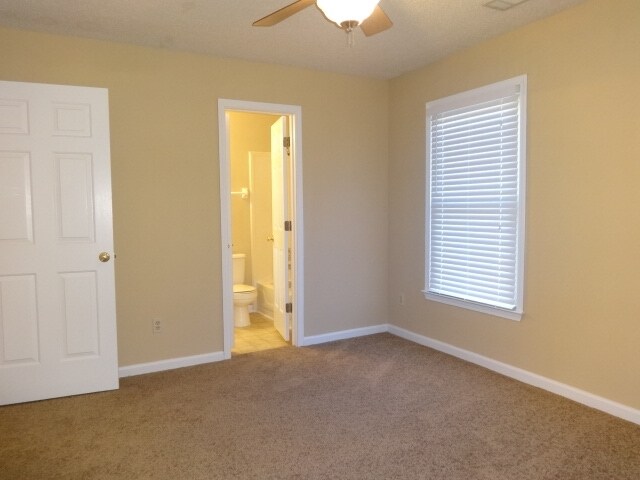 Building Photo - 1929 Autumndale Cv