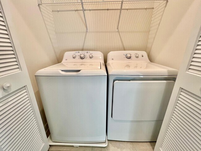 Building Photo - 216 Russell Br Ln