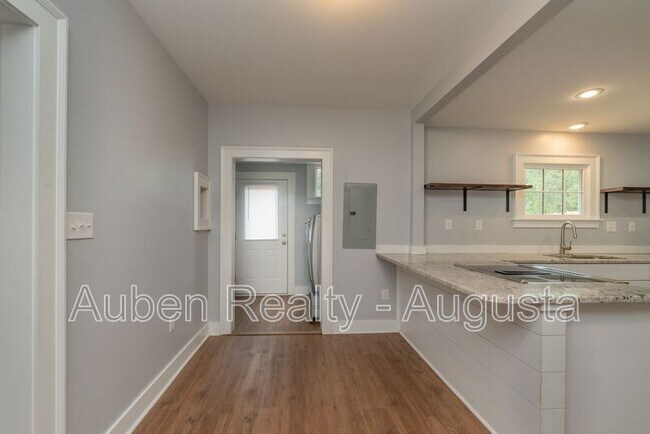 Building Photo - 2056 McDowell St