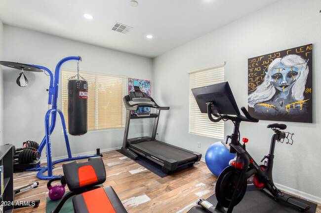 Building Photo - 20475 E Palomino Dr
