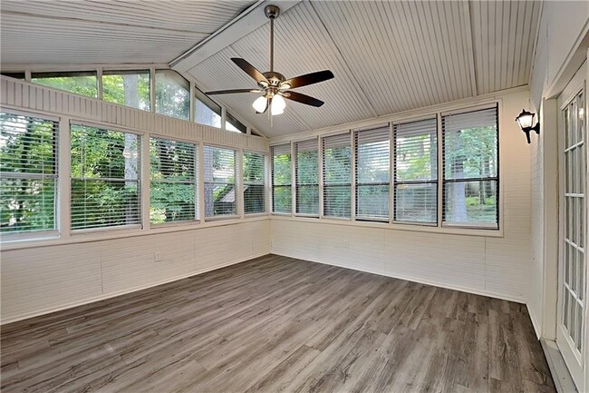 Building Photo - 2426 Emberwood Ct