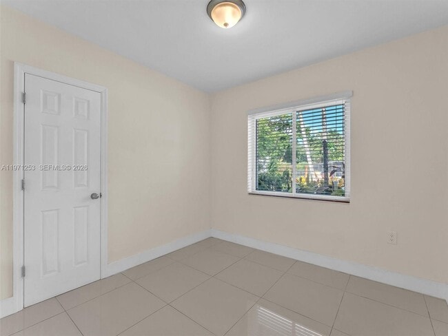 Building Photo - 6510 SW 63rd Ct