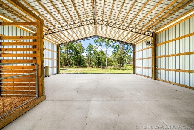Building Photo - 16105 Temple Blvd