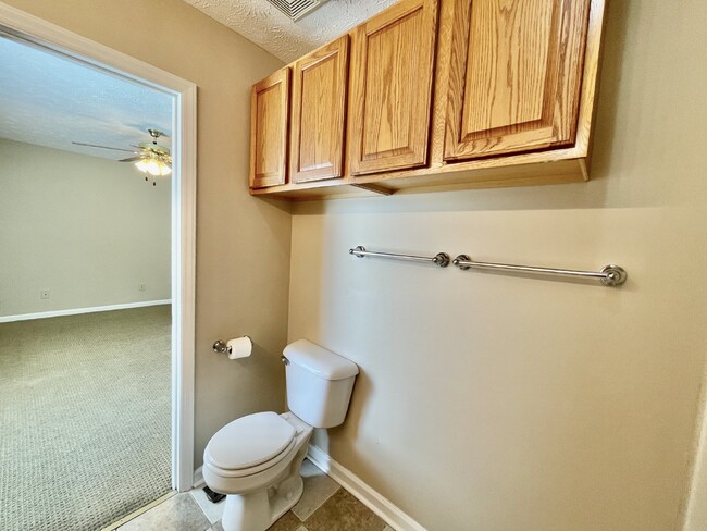 Building Photo - 4 bedroom, 3 bathroom Nest in Spring Lake