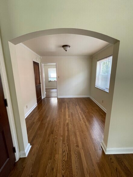 Dining room - 29 Pleasant Ridge Ave