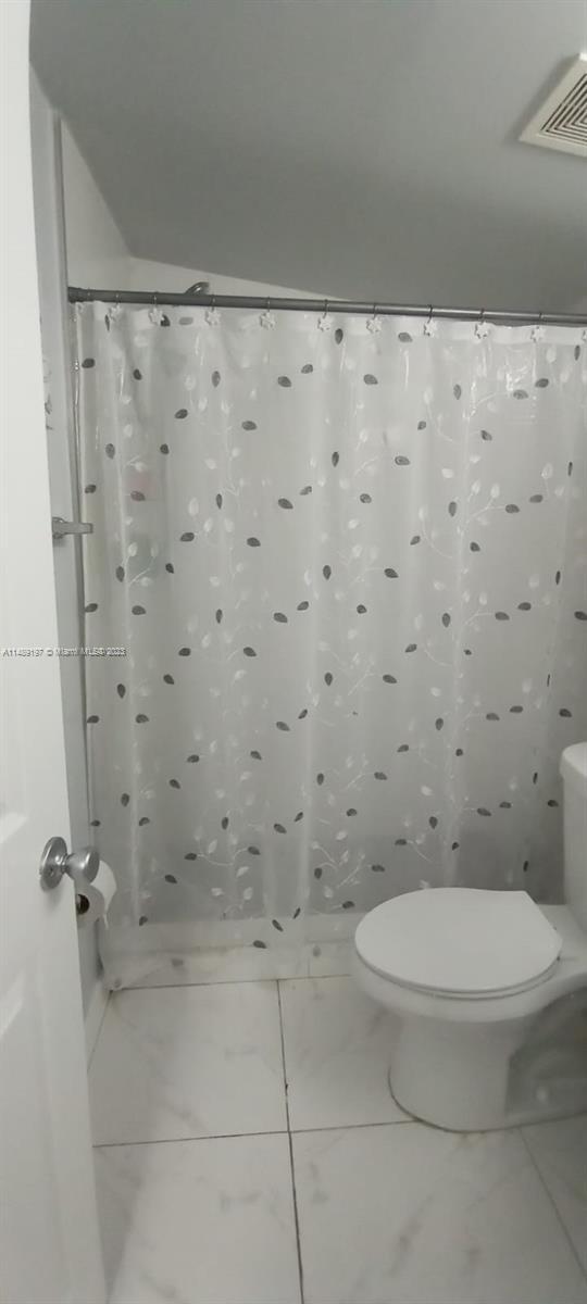 Building Photo - 18640 Belmont Dr