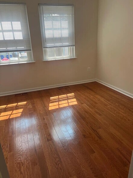 Master Bedroom - 316 S Columbus St