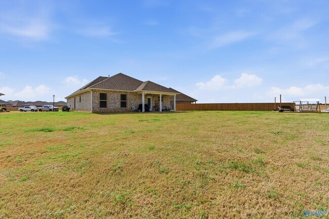 Building Photo - 221 Willie Sanders Dr