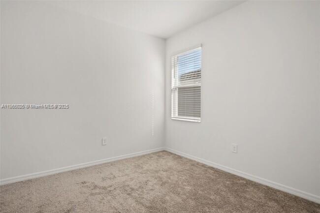 Building Photo - 724 Grove