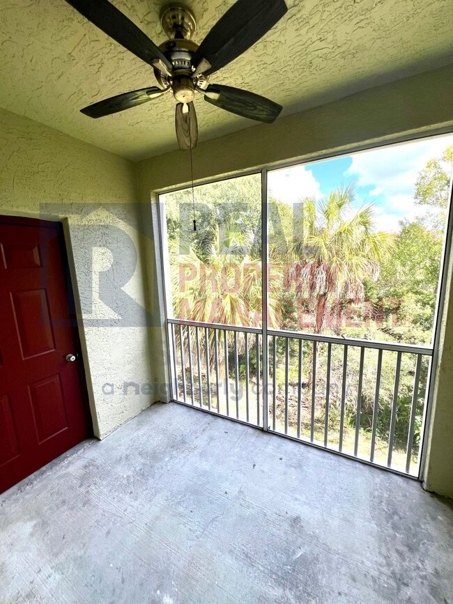 Building Photo - Adorable updated 3/3 in Las Palmas!