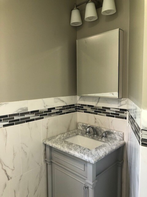 Building Photo - 5 Wheeler St