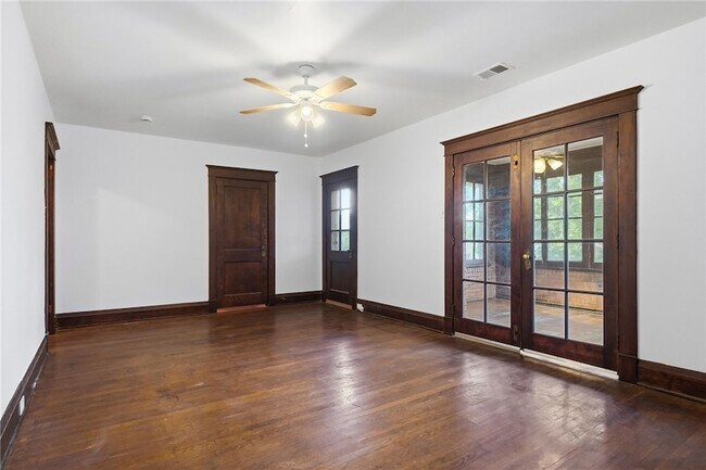 Building Photo - 407 Biddle Ave