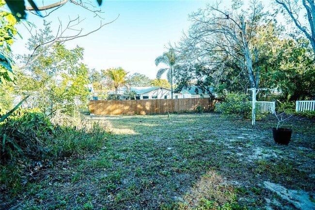 Building Photo - 1262 Jeffords St