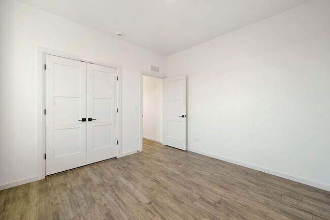 Building Photo - 5017 Misty Wood Ln