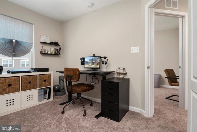 Building Photo - 7062 Fox Glove Ln