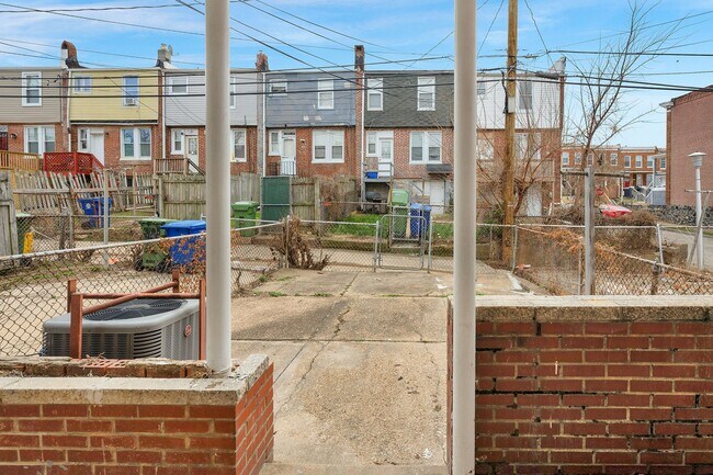 Building Photo - Charming Updated Rowhome in Belair-Edison – Move-In Ready!