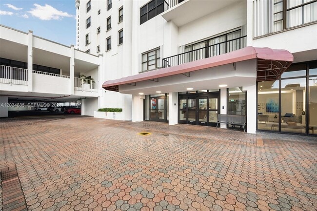 Building Photo - 2401 S Ocean Dr