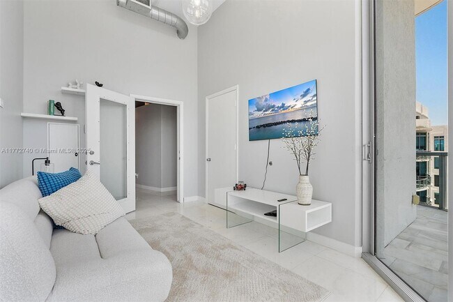 Building Photo - 3029 NE 188th St