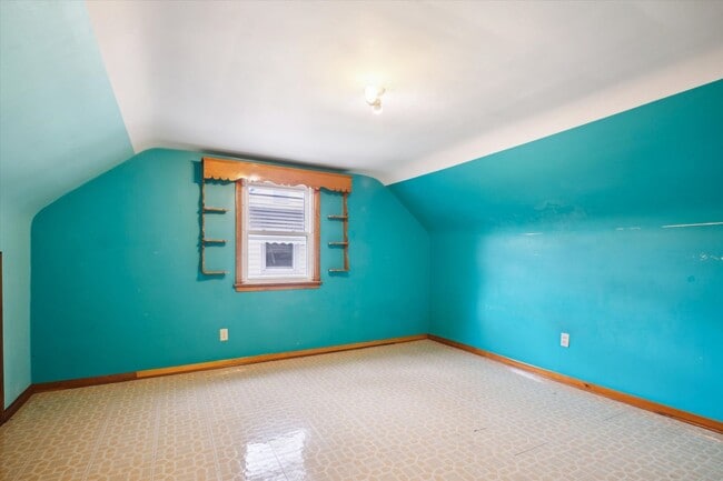 Building Photo - 20700 Goller Ave