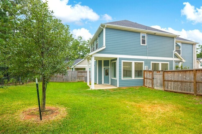 Building Photo - 112 Red Cascade Trl