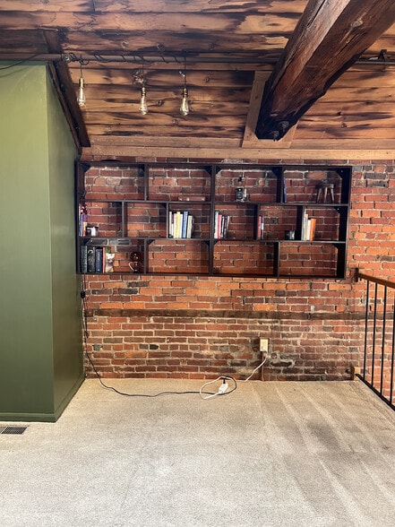 Building Photo - 51 W Blenkner St