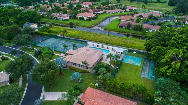 Building Photo - 13255 Royale Sabal Ct