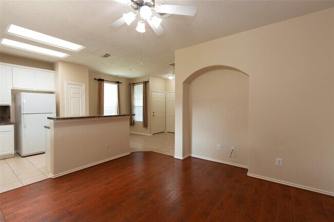 Building Photo - 25227 Boulder Bend Ln