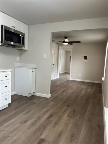 Building Photo - 407 N Justin Ave