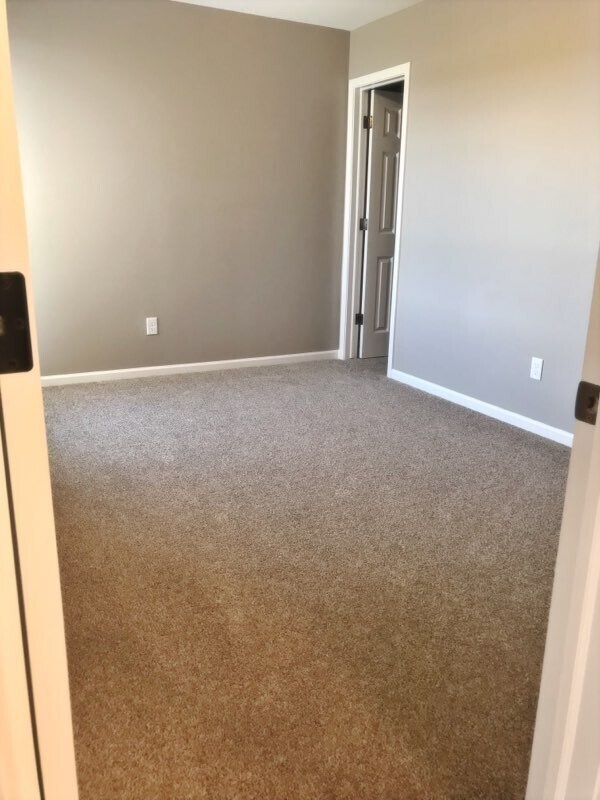 Building Photo - Looking For Convenience? Well, Look No Further!