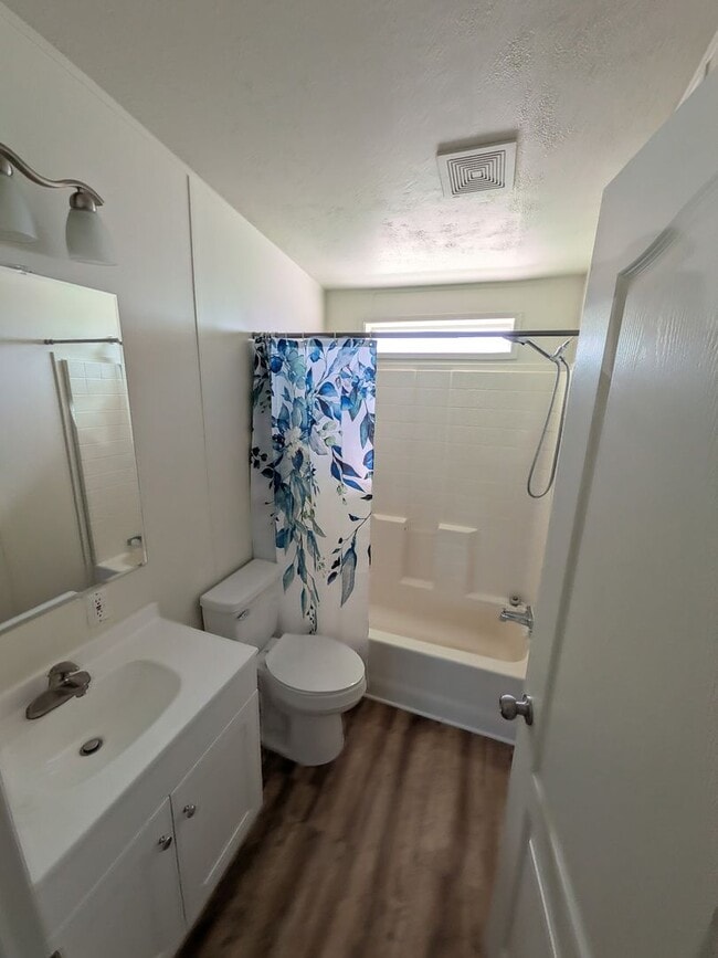 Building Photo - Fallon 3 Bedroom on Large Property