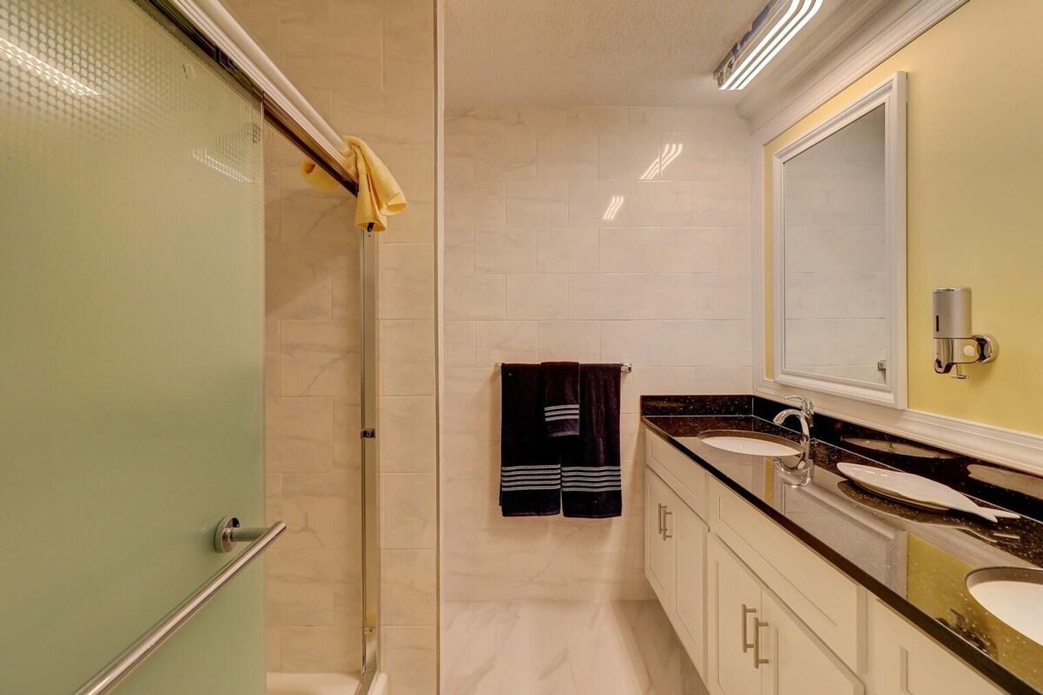 Building Photo - 400 William Hilton Pkwy