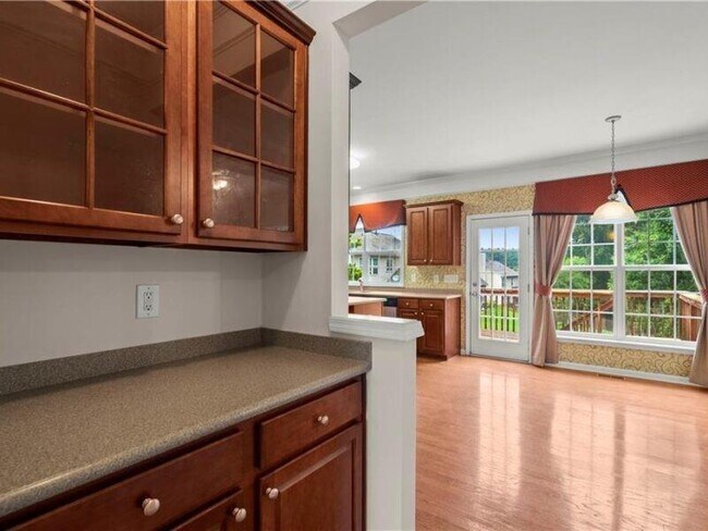 Building Photo - 2080 Vistoria Dr