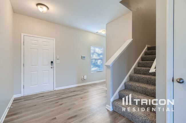 Building Photo - 3479 Sandstone Trail SE