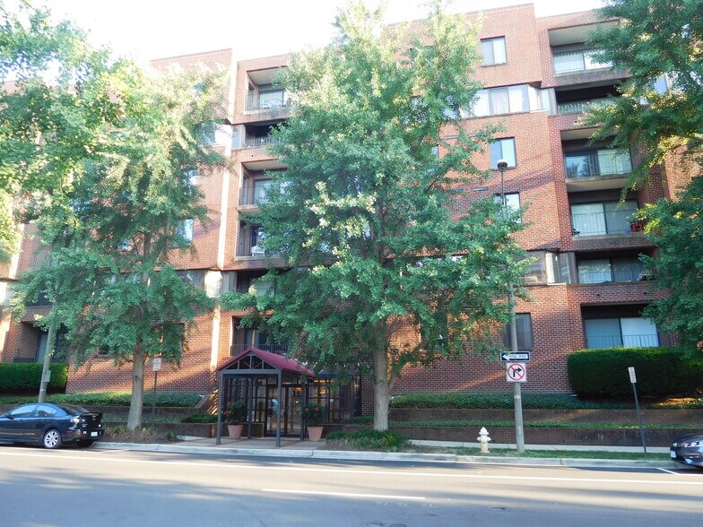 Building Photo - 1600 Prince St