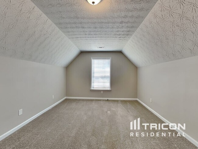 Building Photo - 3337 Coach House Ct
