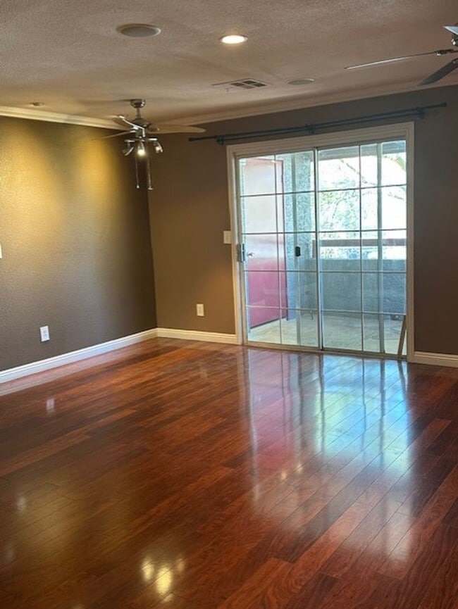 Building Photo - Spacious 2-Bedroom, 2-Bath Condo with Fire...