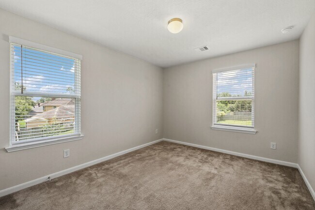 Building Photo - 20602 Pioneer Oak Ln