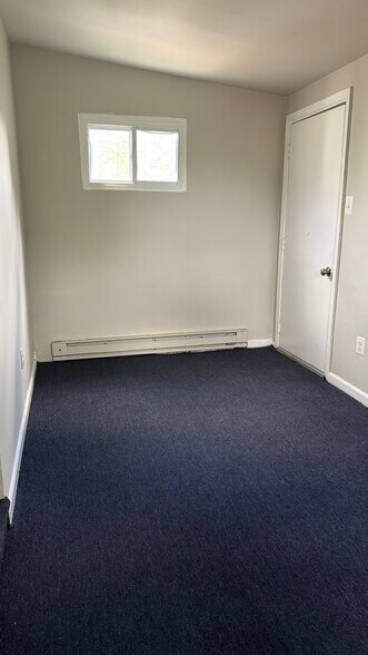 Bed Room - 62 Penn Blvd