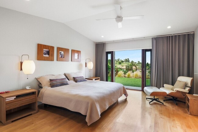 Building Photo - Updated Mid Century Home in Rancho Palos V...